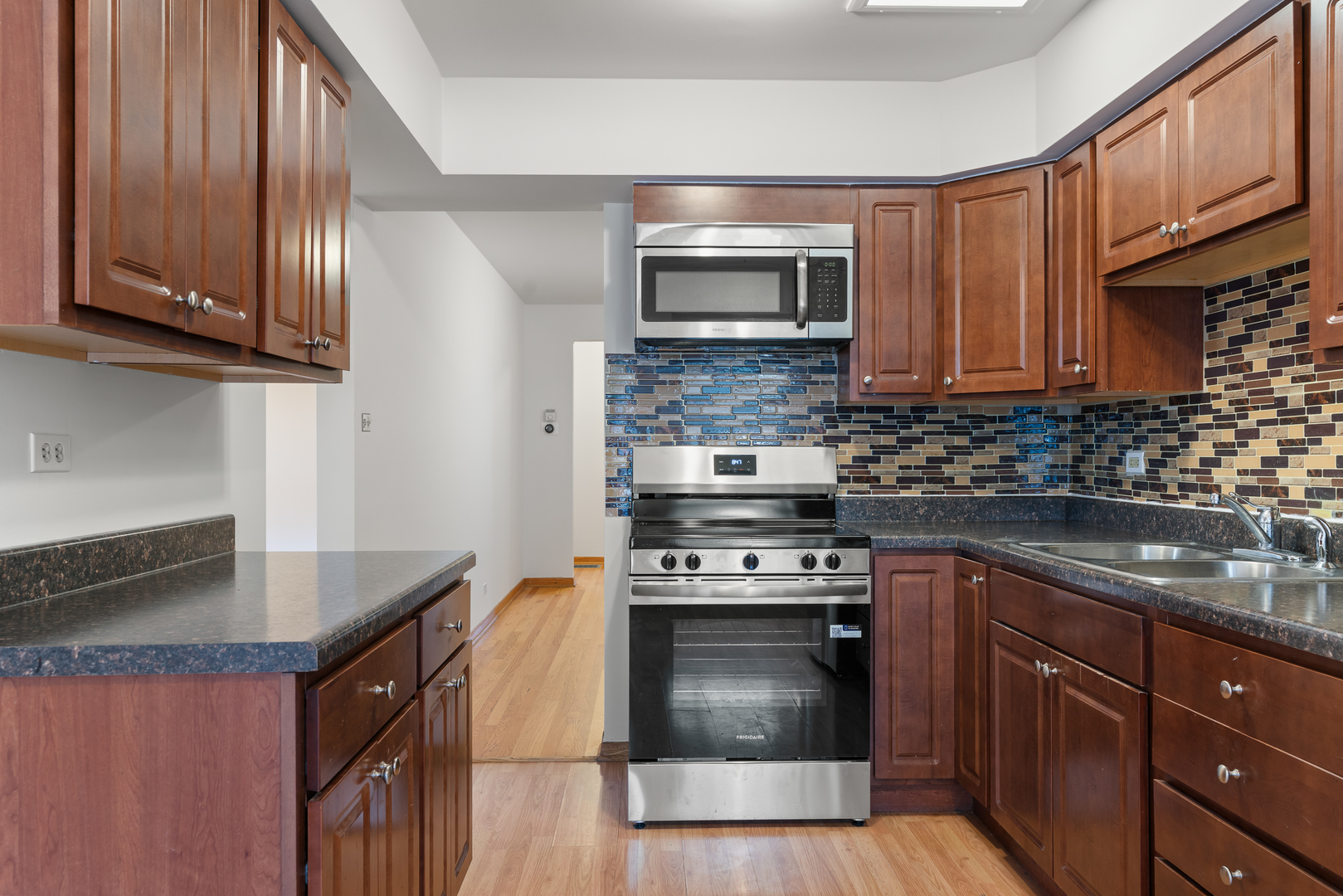 6135 N Elston Avenue Property Photo 27