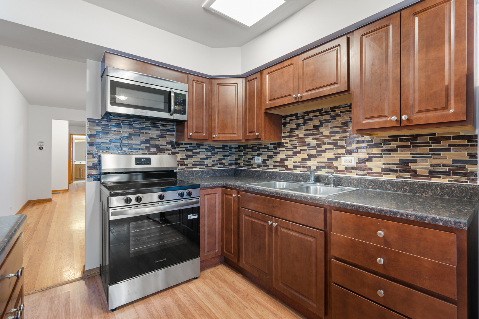 6135 N Elston Avenue Property Photo 28