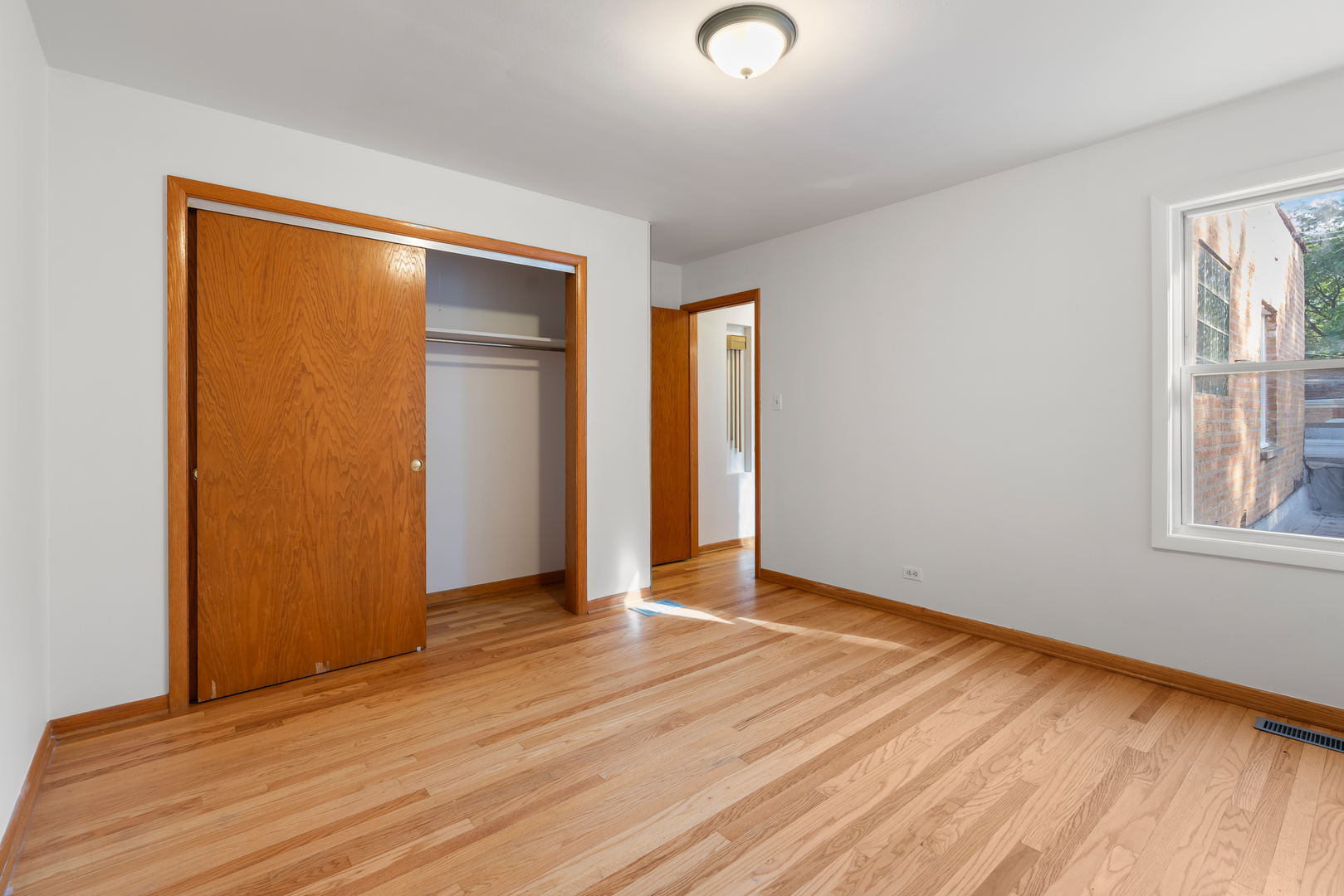 6135 N Elston Avenue Property Photo 36