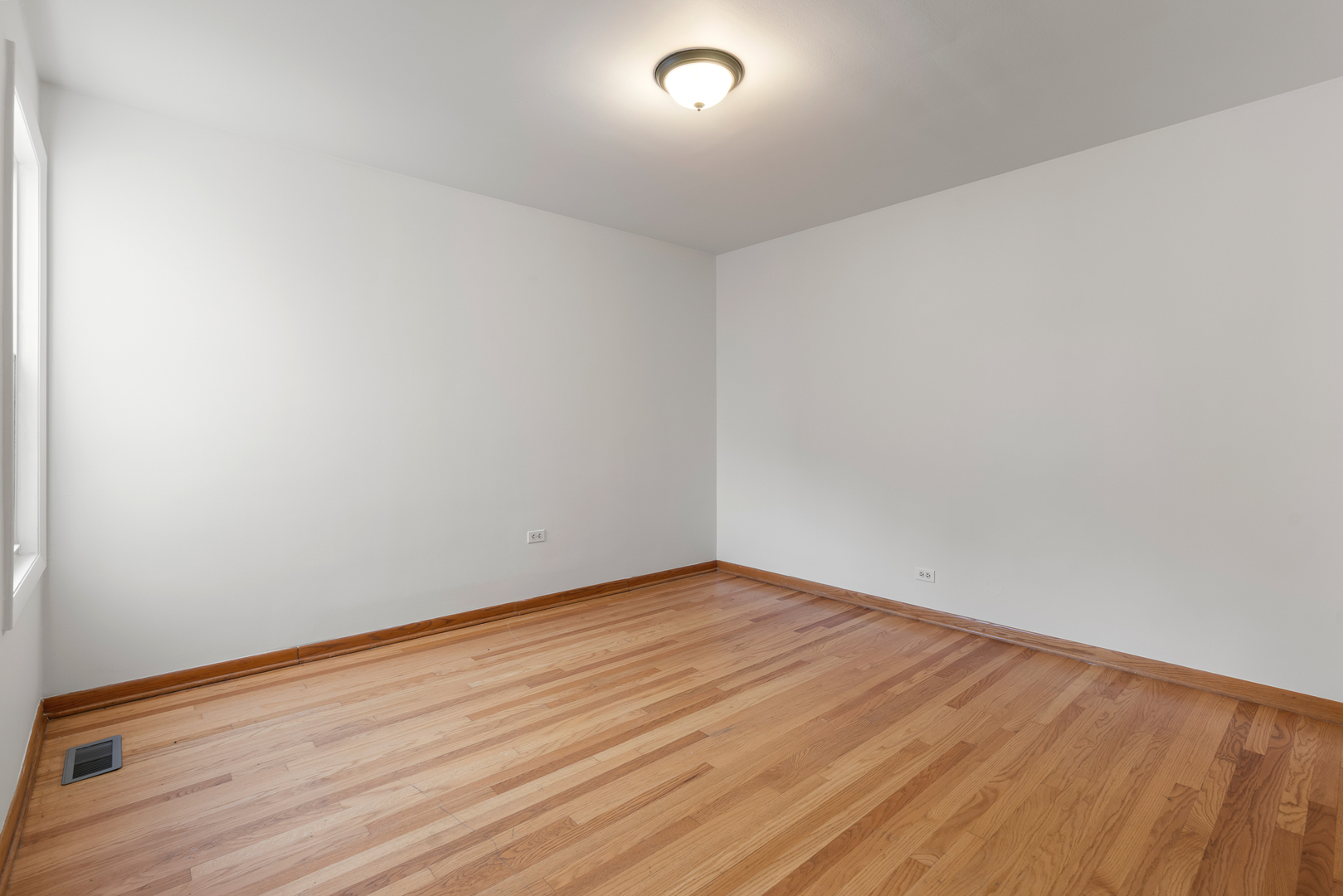 6135 N Elston Avenue Property Photo 37