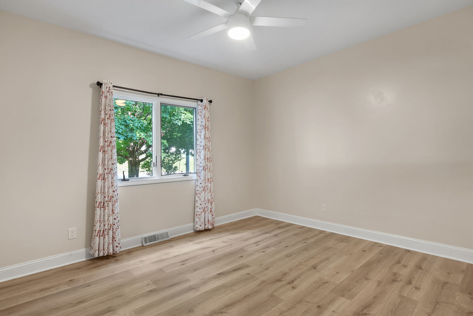 4302 Eastern Avenue Property Photo 27