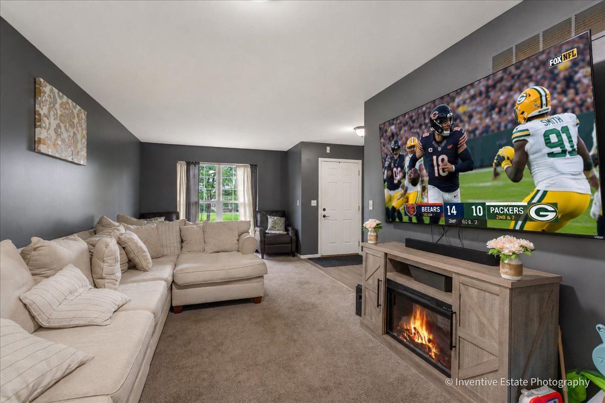 2031 Ridgemoor Drive Property Photo 3