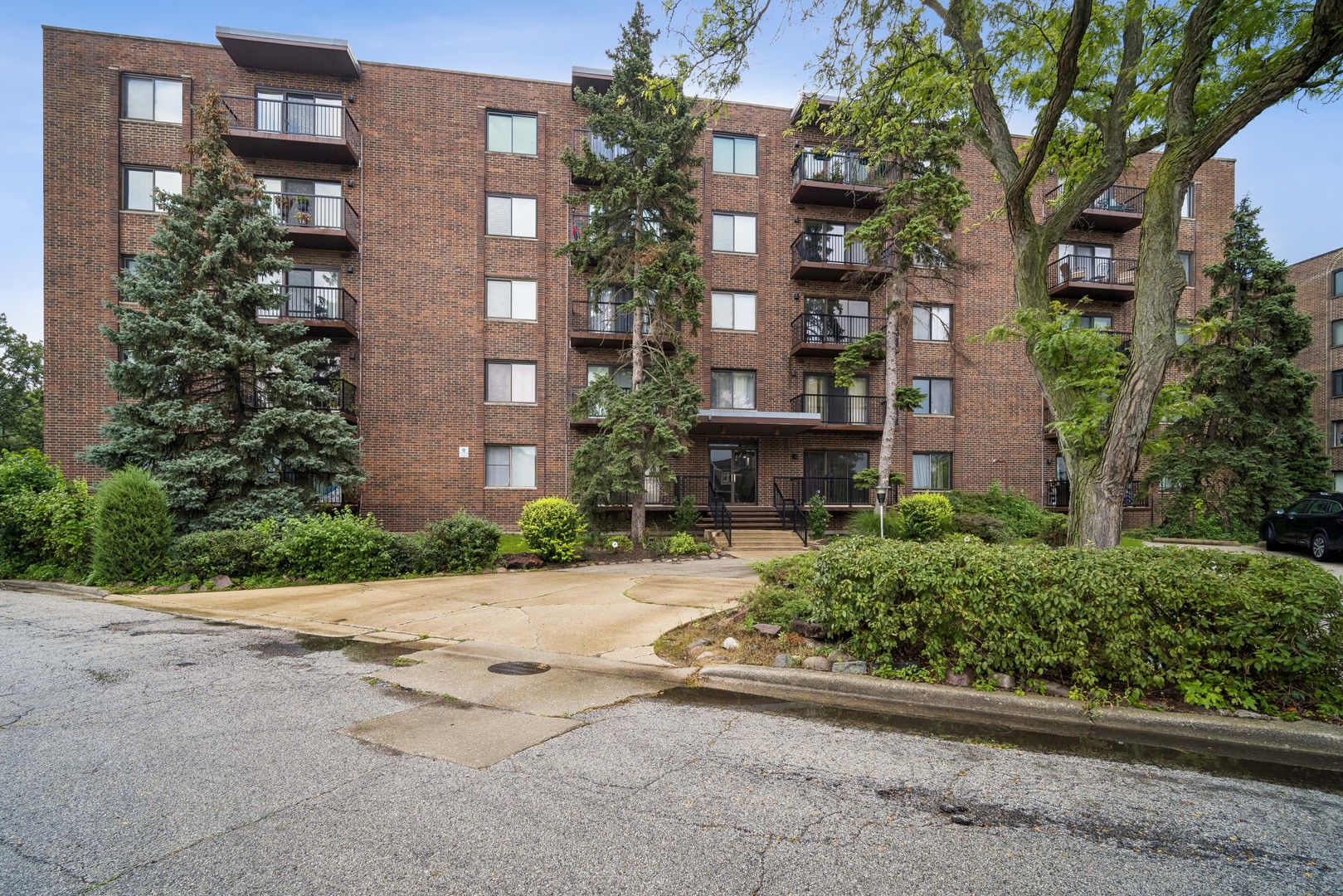 6525 N Nashville Avenue 403d Property Photo 1