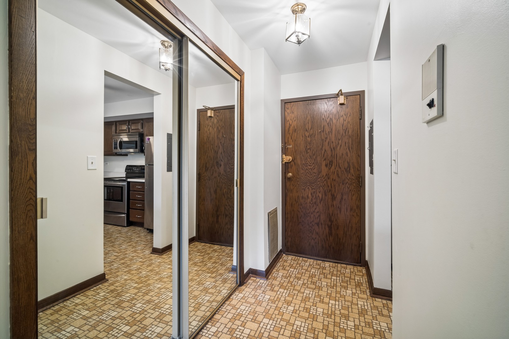 6525 N Nashville Avenue 403d Property Photo 4
