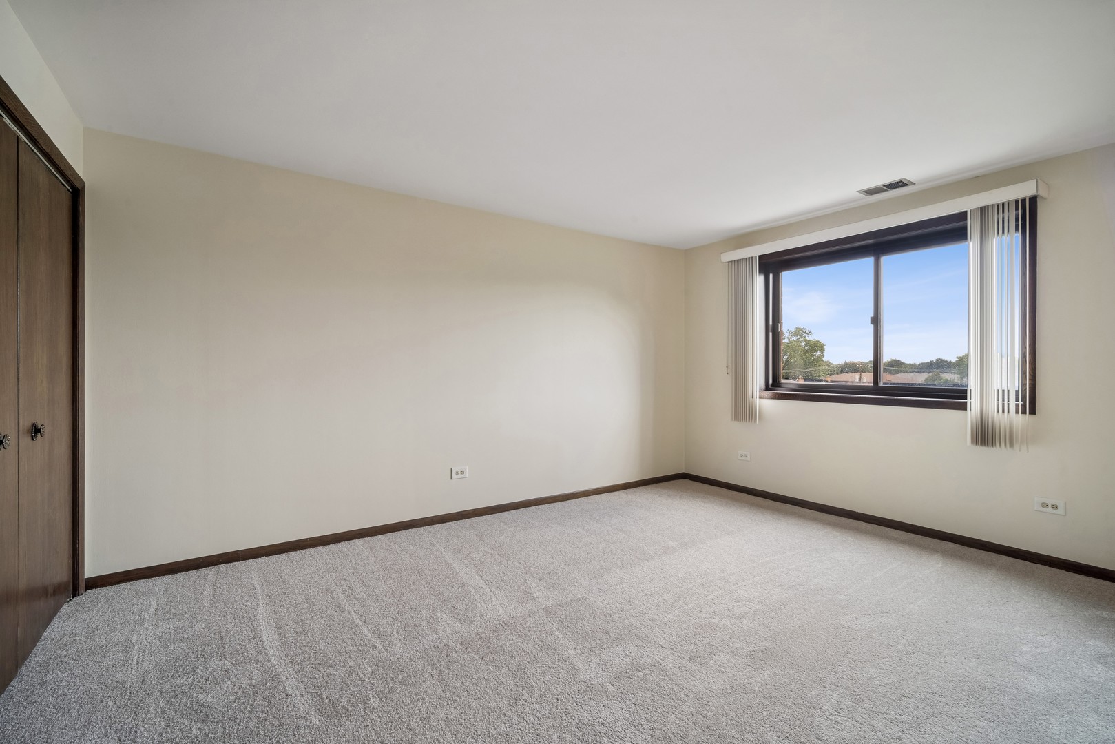 6525 N Nashville Avenue 403d Property Photo 12