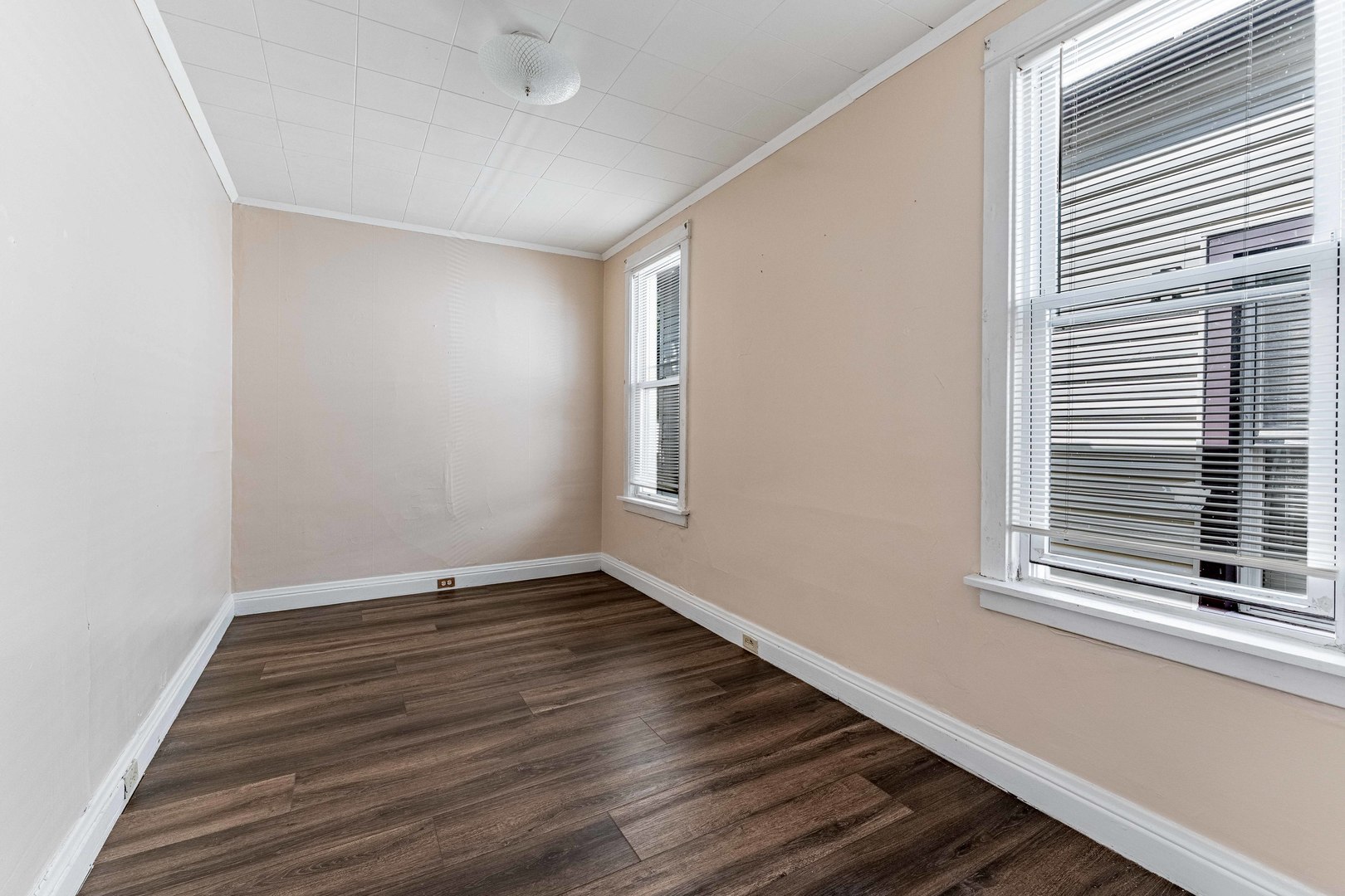10749 S Avenue J Property Photo 12