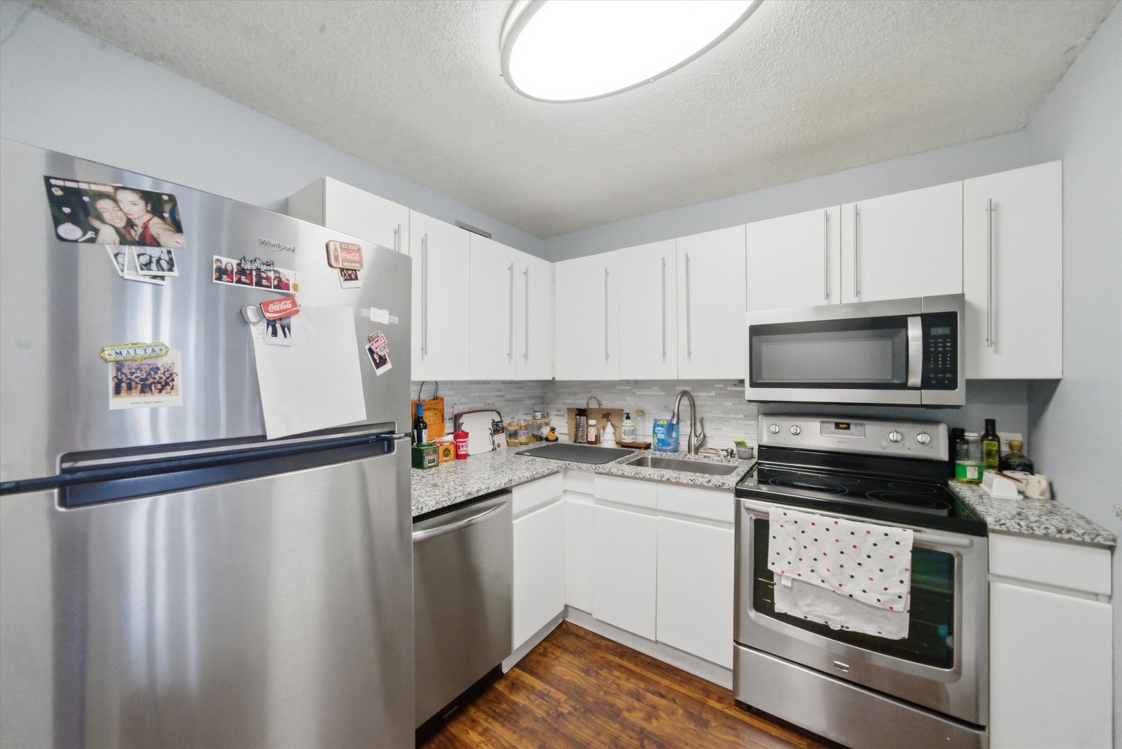 440 N Wabash Avenue 2907 Property Photo 3