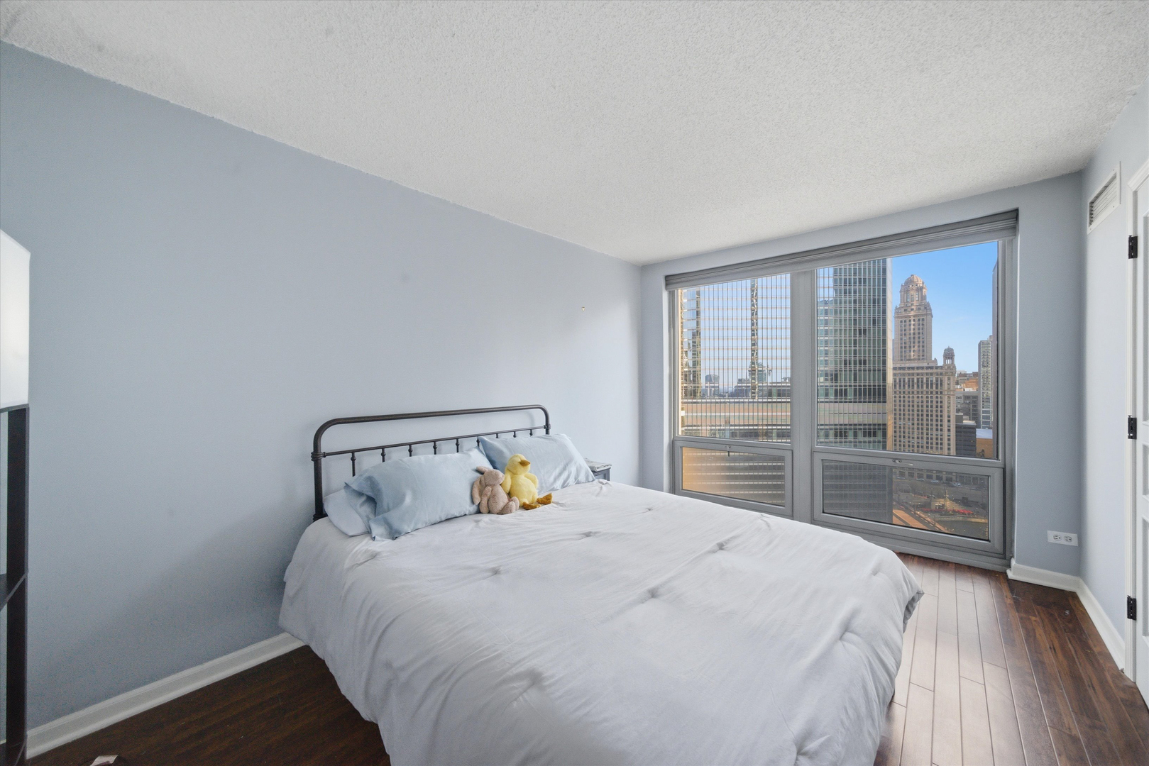 440 N Wabash Avenue 2907 Property Photo 8