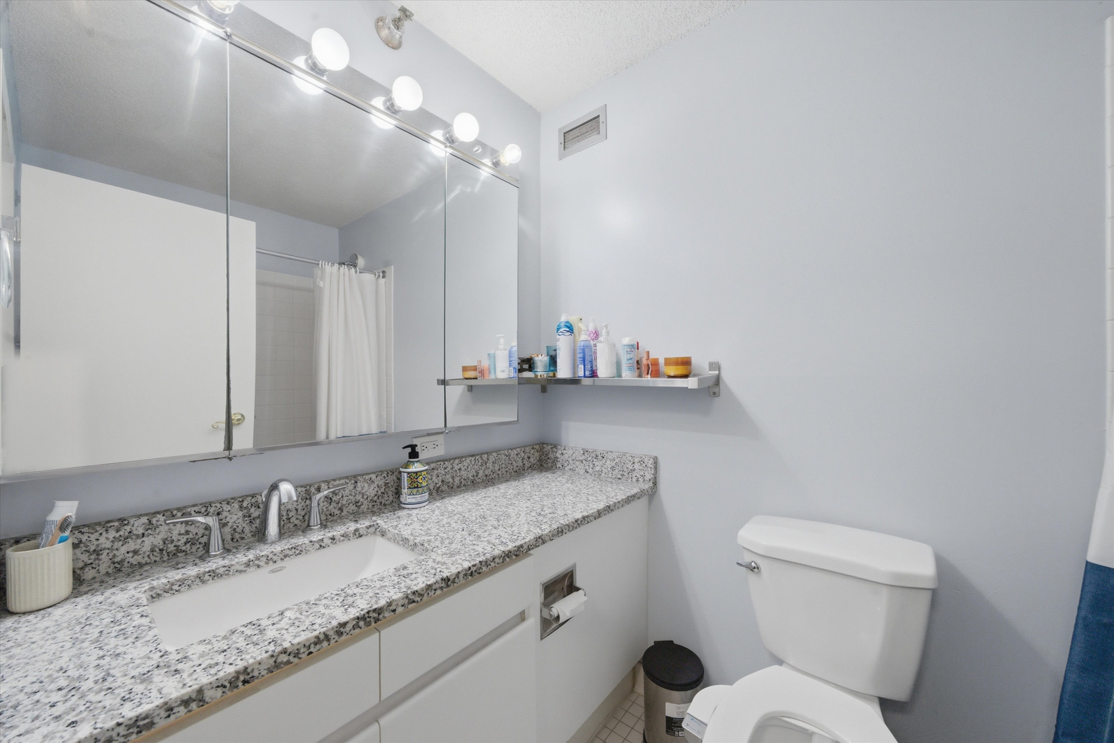 440 N Wabash Avenue 2907 Property Photo 10