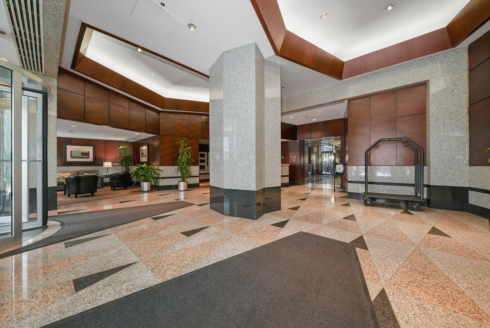 440 N Wabash Avenue 2907 Property Photo 19
