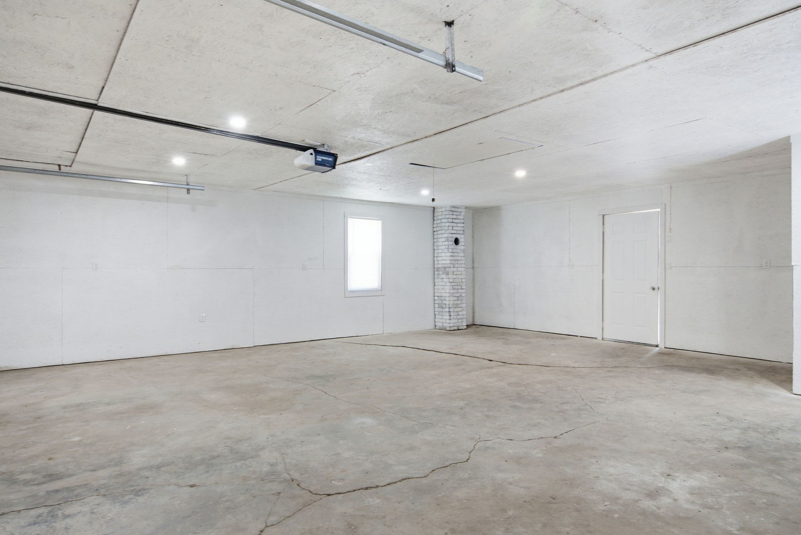 708 S Bentley Street Property Photo 23
