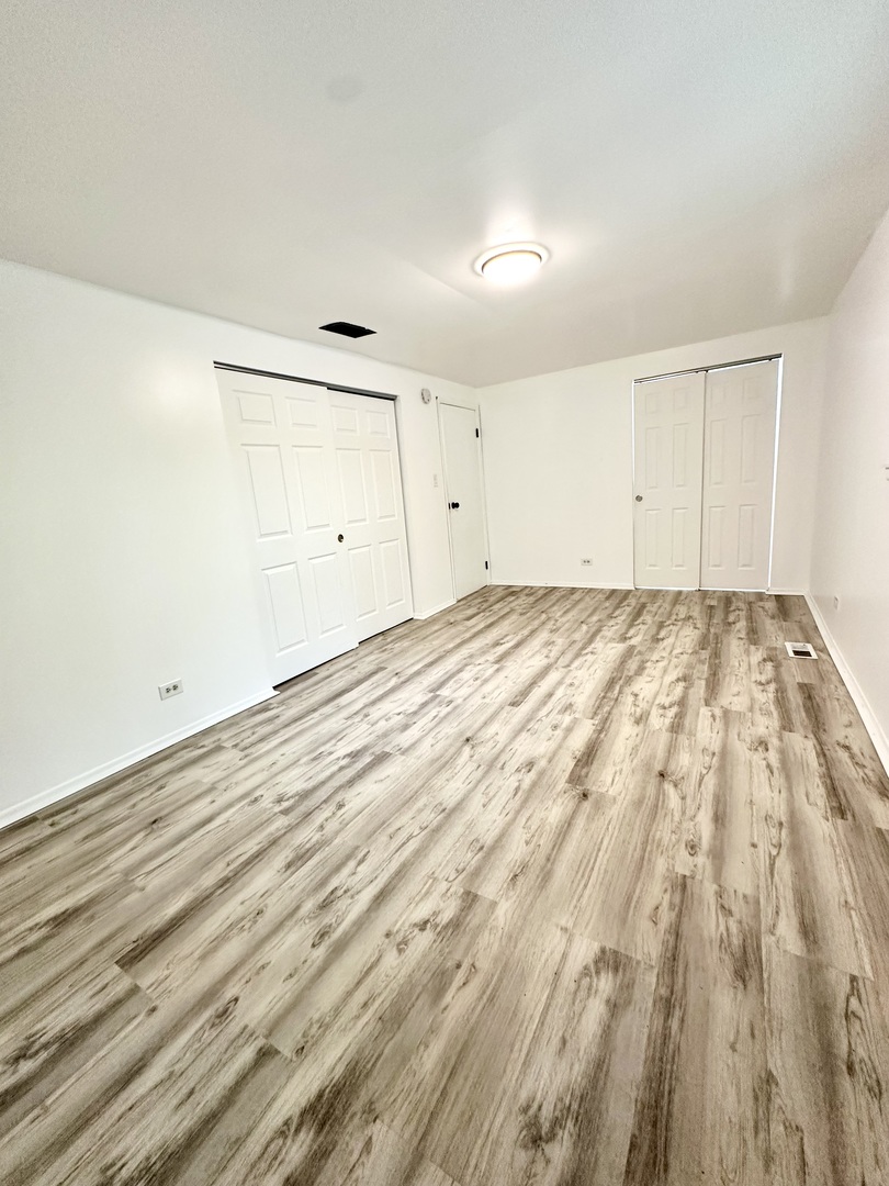18w158 16th Street Property Photo 15