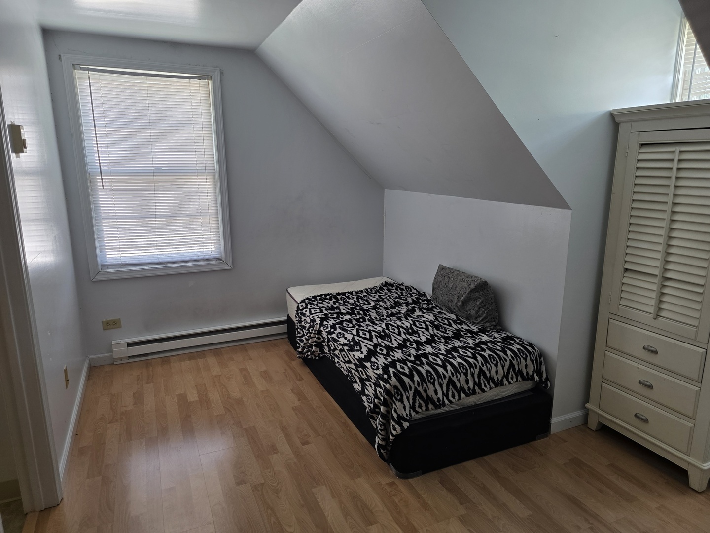 17821 Escanaba Avenue Property Photo 3