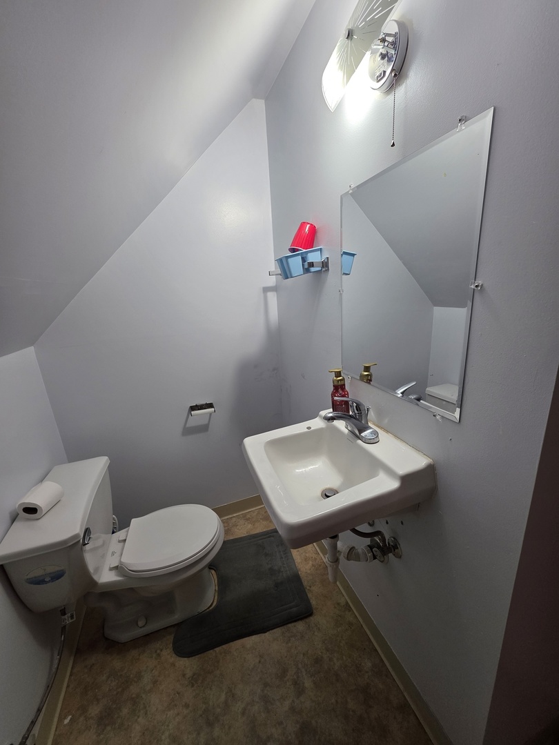 17821 Escanaba Avenue Property Photo 5