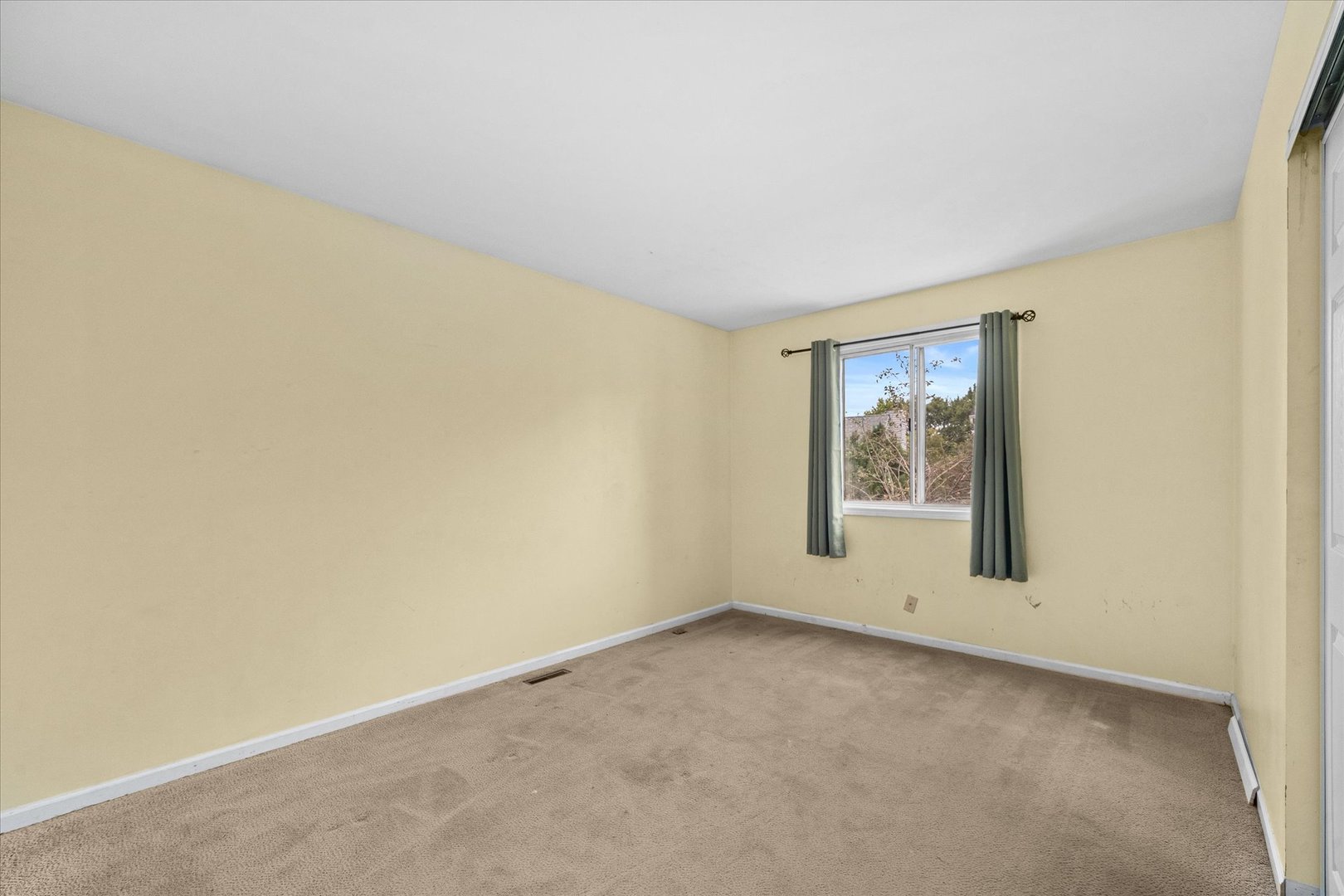 2398 Blue Spruce Lane Property Photo 18