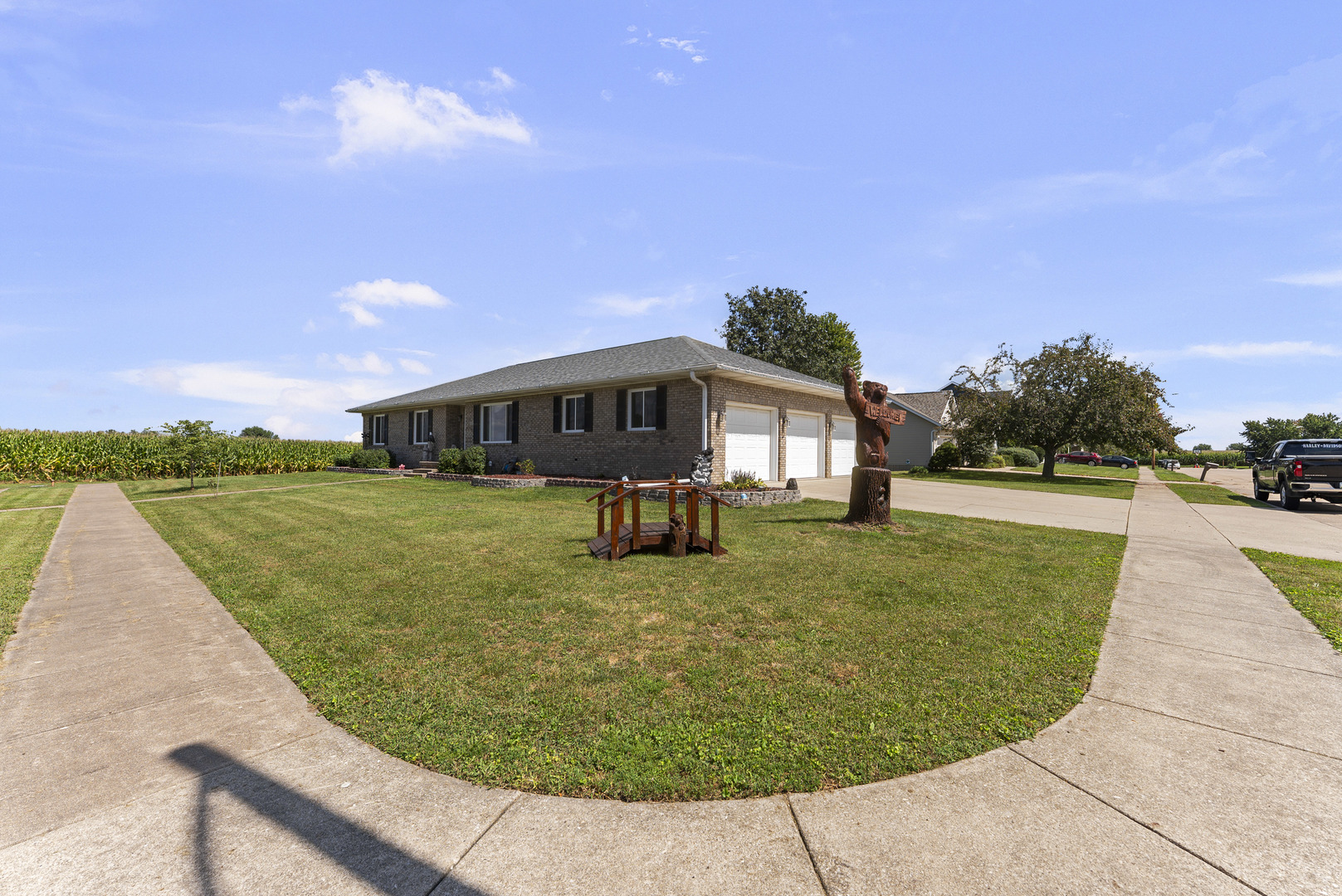 605 N Downey Street Property Photo 3