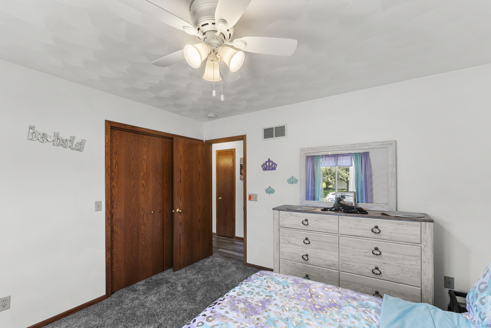 605 N Downey Street Property Photo 10