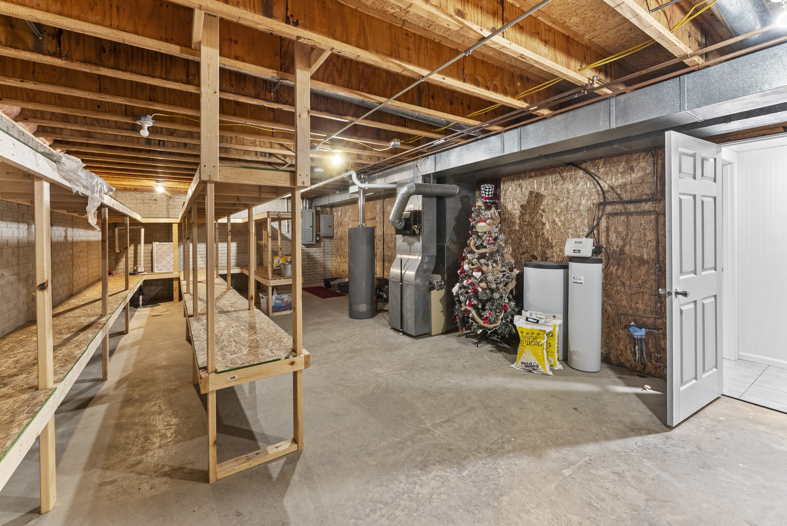 605 N Downey Street Property Photo 40