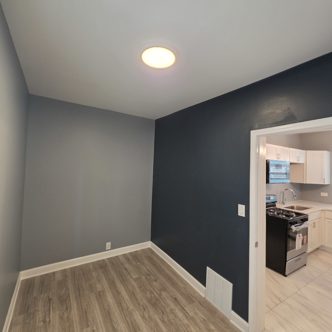 6520 S Talman Avenue Property Photo 6