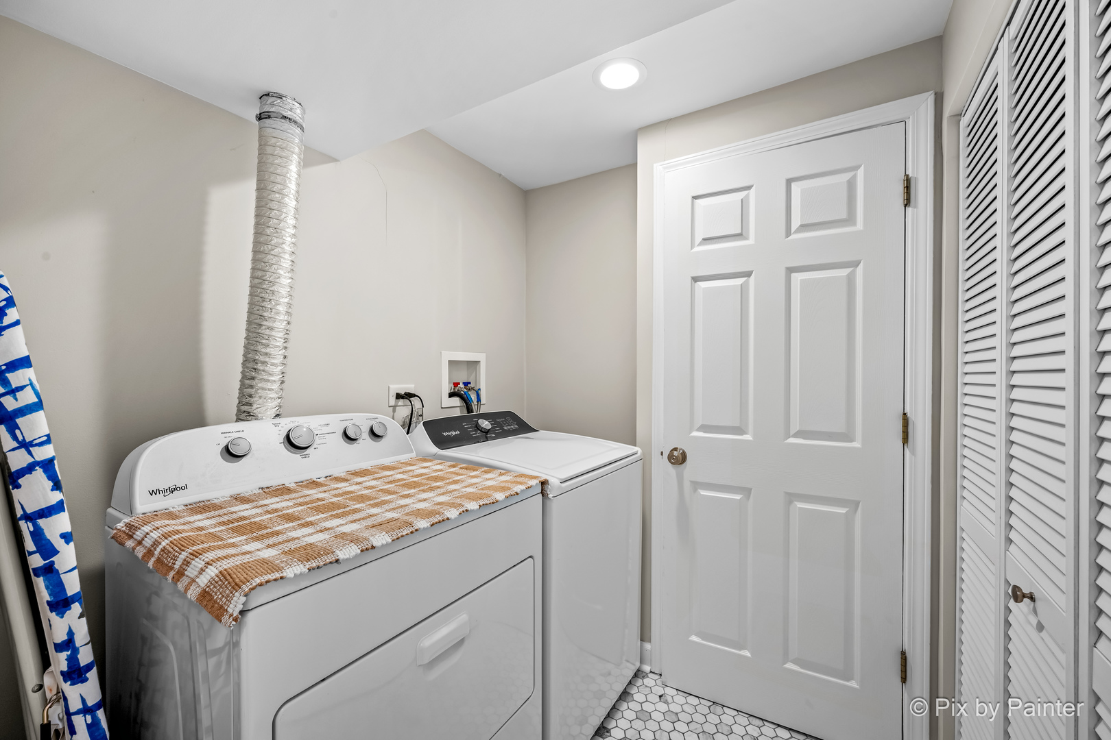 682 Shining Water Drive Property Photo 25