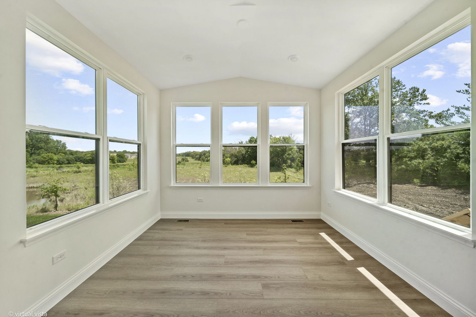 6285 Lee Court Property Photo 12