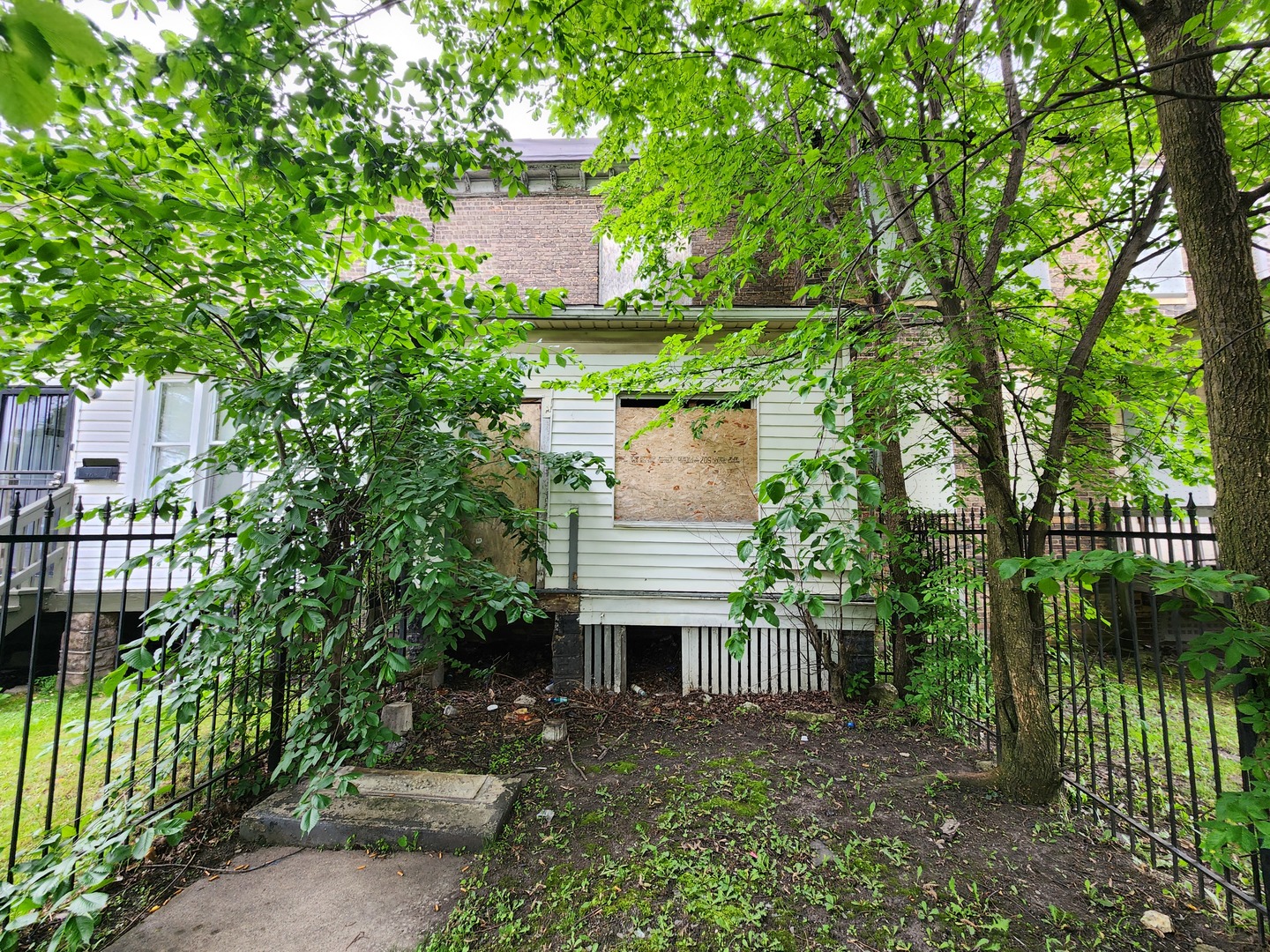 10525 S Corliss Avenue Property Photo 1