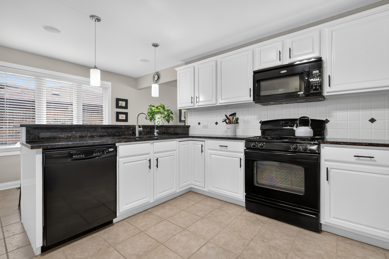 7453 Cashew Drive Property Photo 10