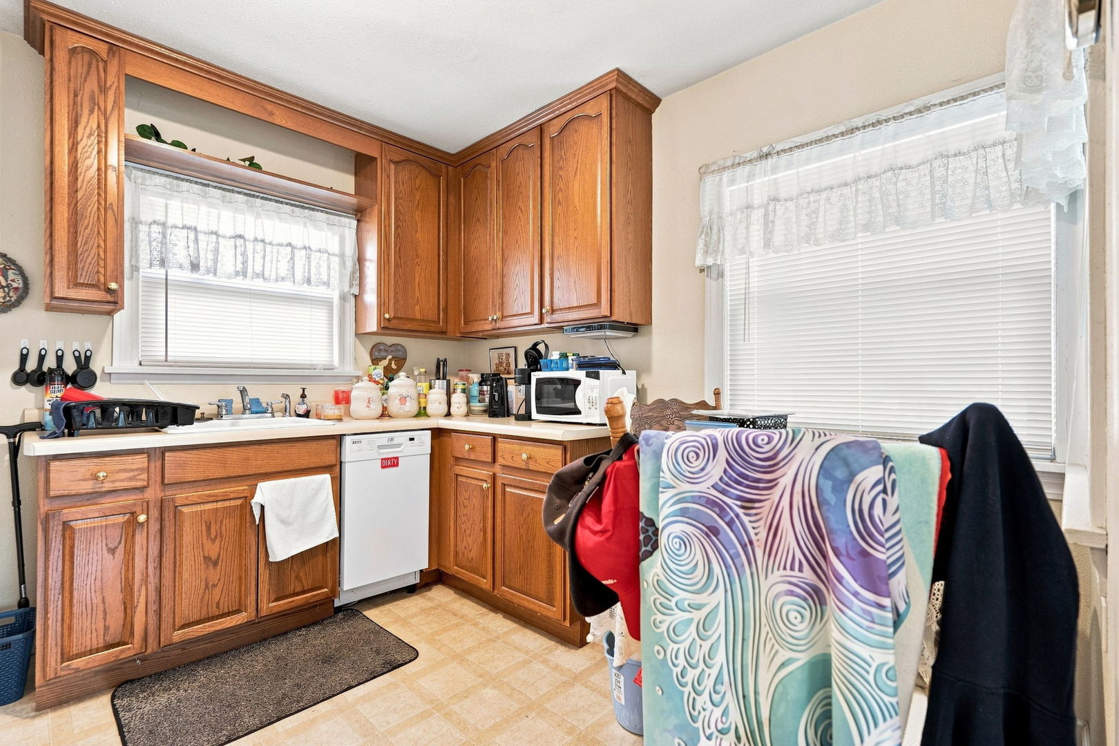 331 W 29th Street Property Photo 6