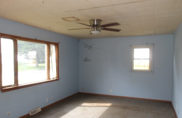 208 S Munroe Street Property Photo 2