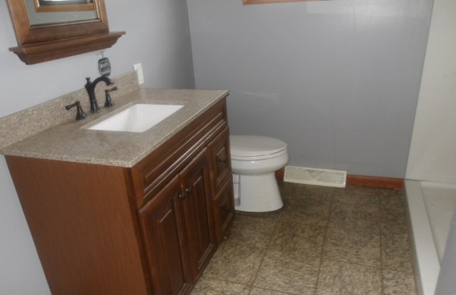 208 S Munroe Street Property Photo 5