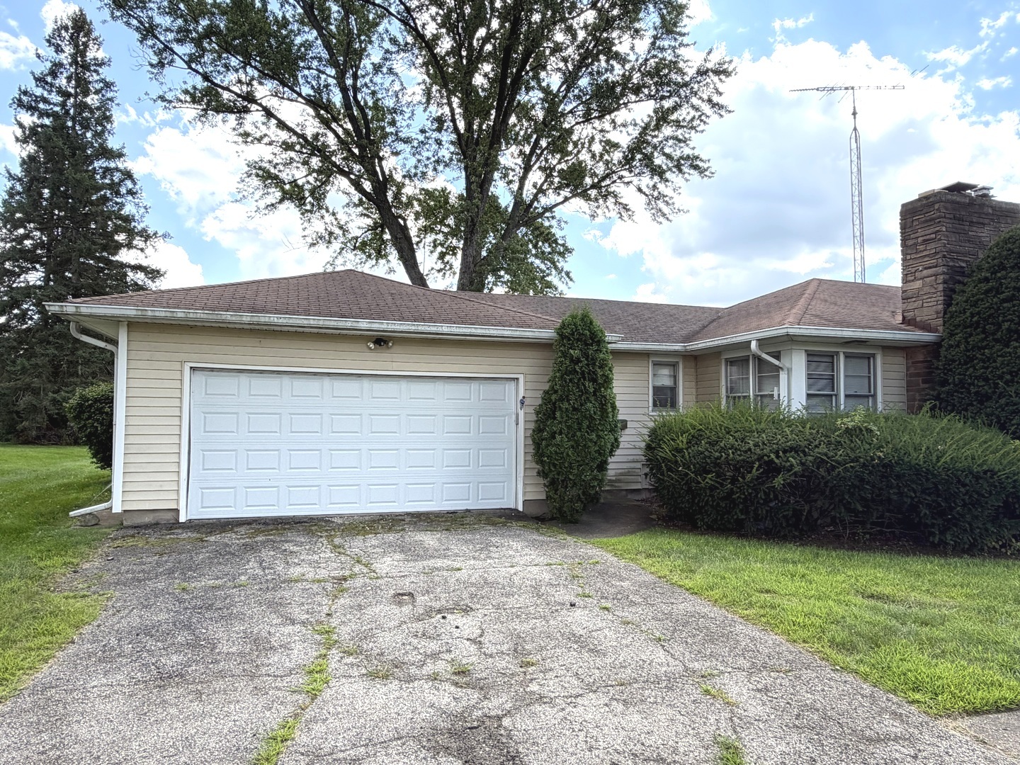 634 Barrington Avenue Property Photo 7