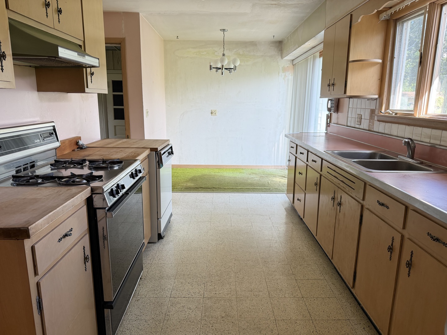 634 Barrington Avenue Property Photo 17