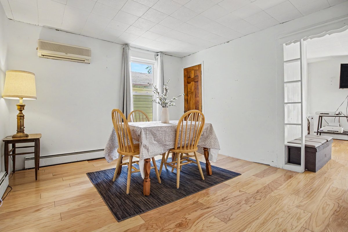 106 E Front Street Property Photo 8