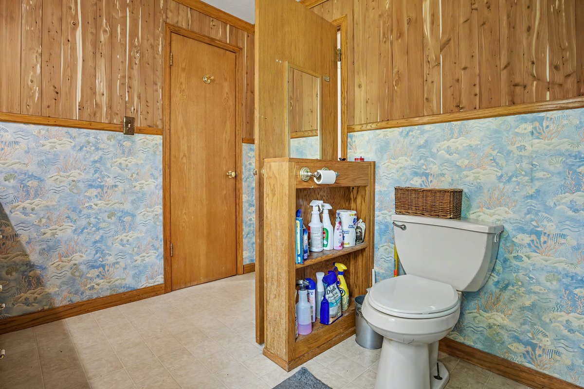106 E Front Street Property Photo 14