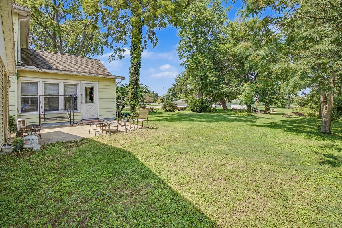 106 E Front Street Property Photo 28