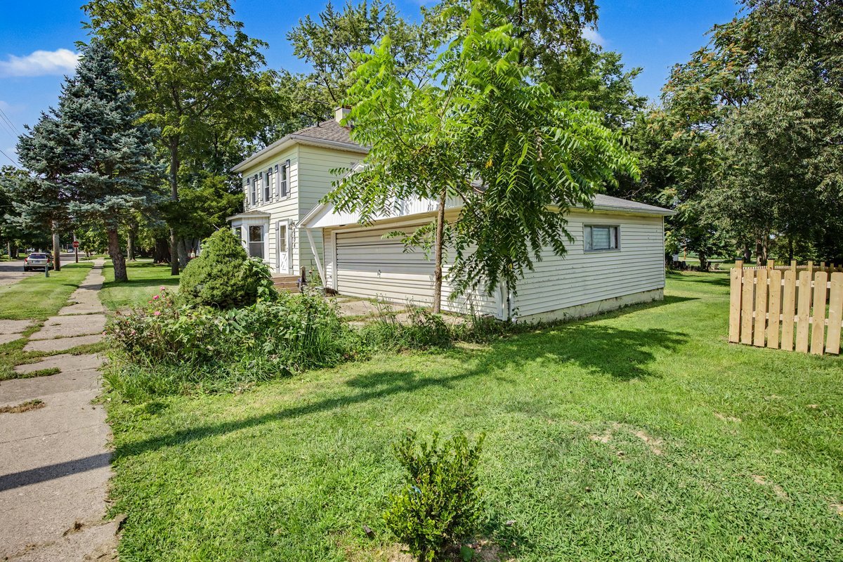 106 E Front Street Property Photo 30