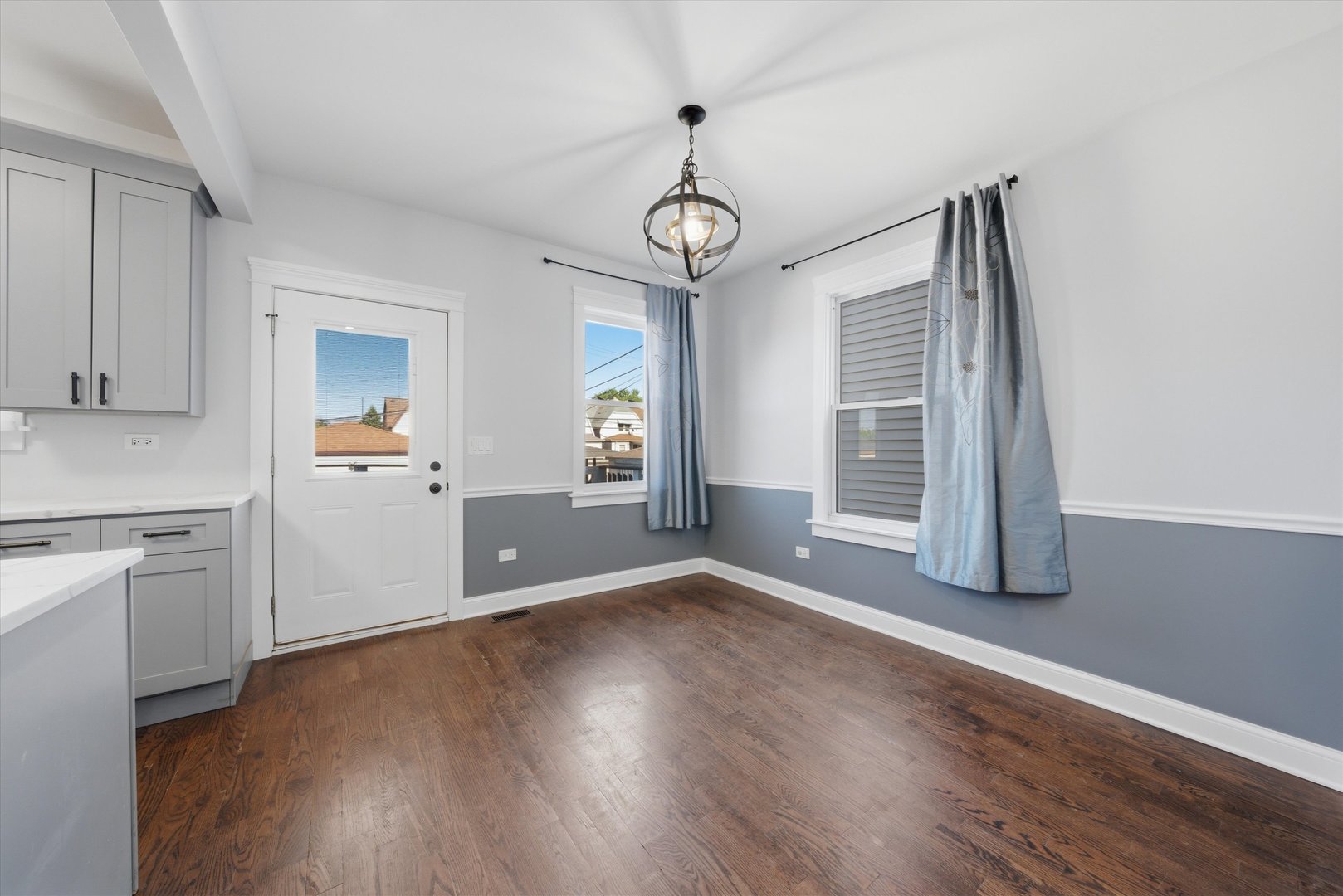 3509 S Mozart Street Property Photo 6