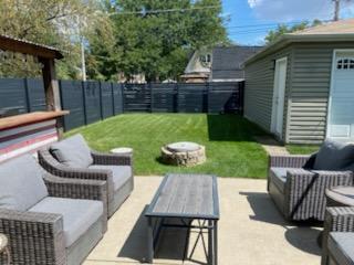 3655 N Page Avenue Property Photo 19