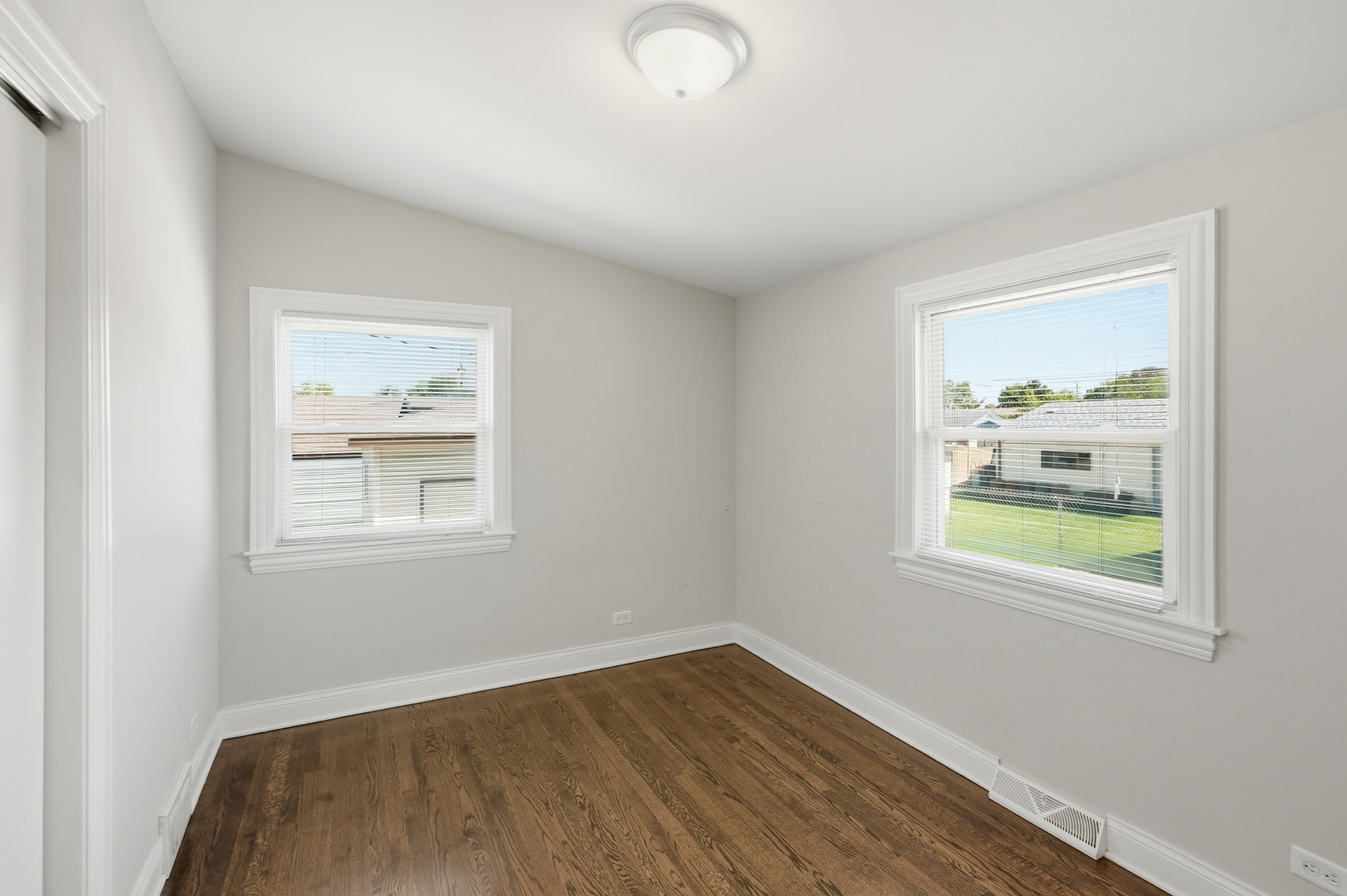 7836 W 80th Place Property Photo 12