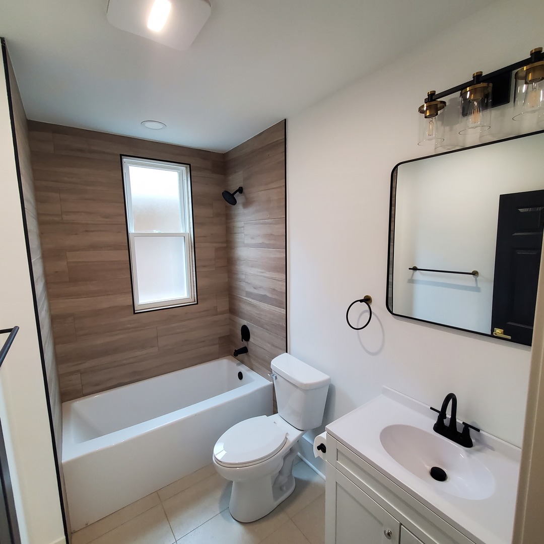 11440 S Forest Avenue Property Photo 15