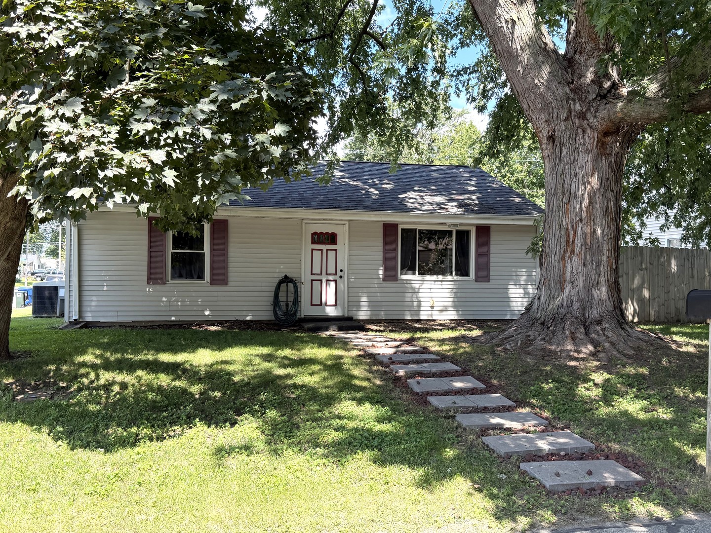 2714 W 68th Street Property Photo 1