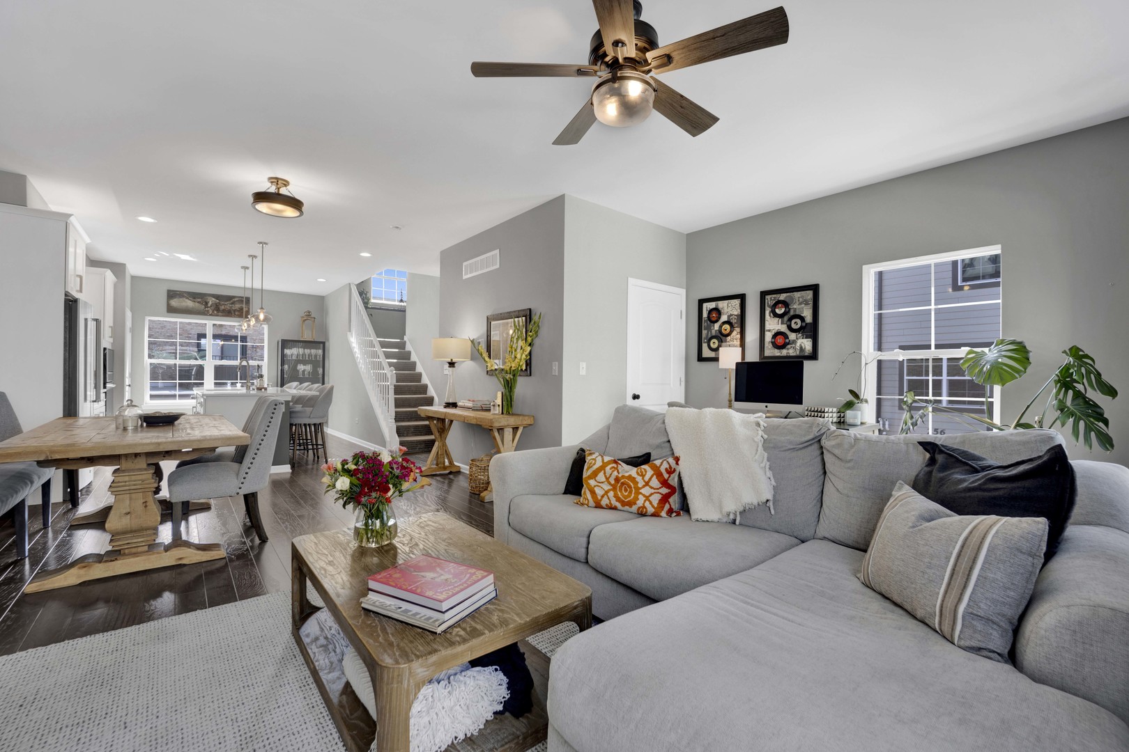 150 S Myrtle Avenue Property Photo 2
