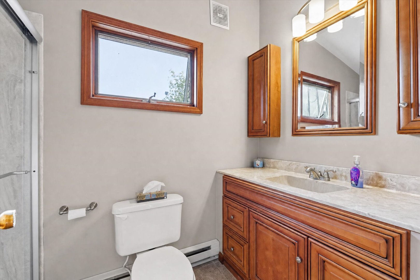 12745038 Property Photo 38