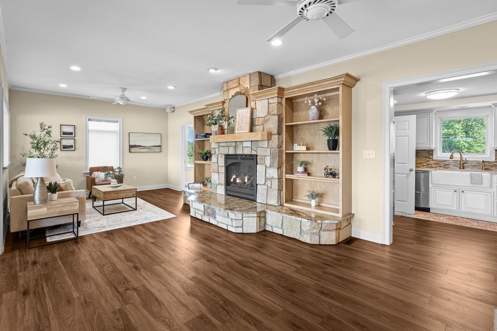 3630 N Shore Drive Property Photo 4