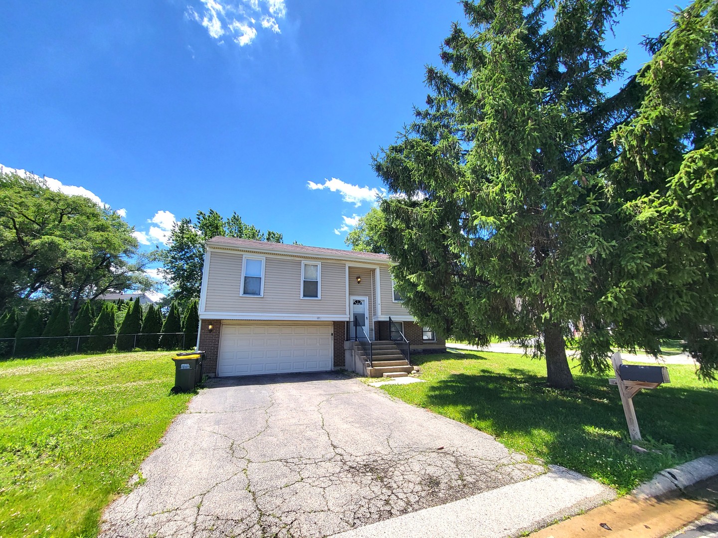 682 N Oswego Drive Property Photo 2