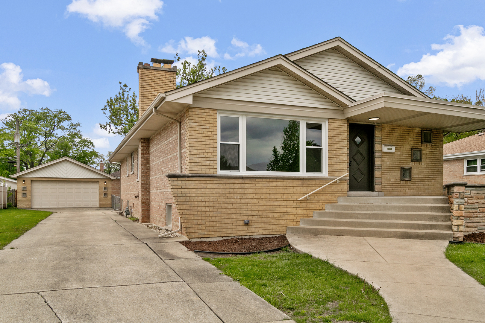10036 Kedvale Avenue Property Photo