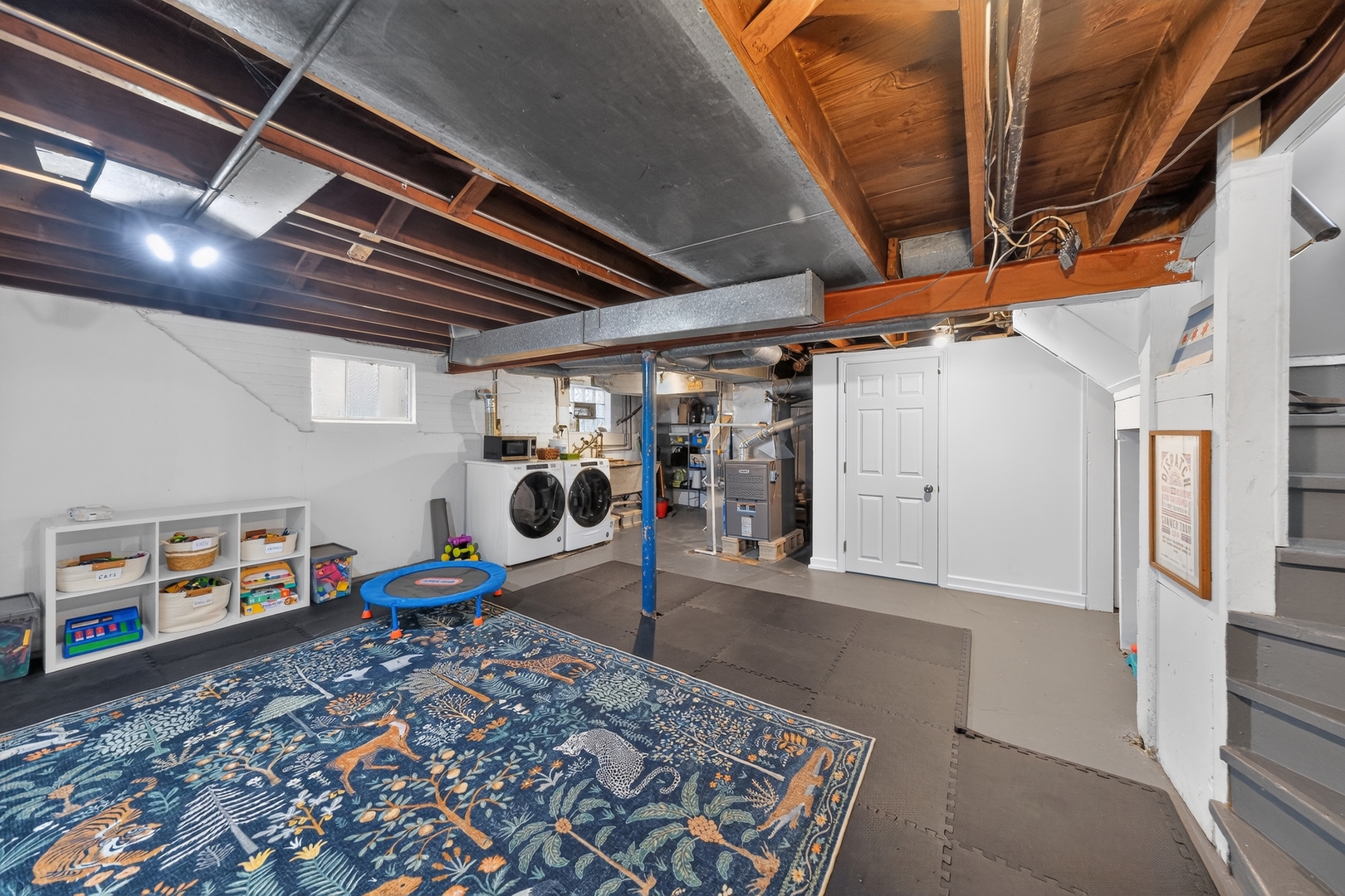 5326 N Lockwood Avenue Property Photo 22