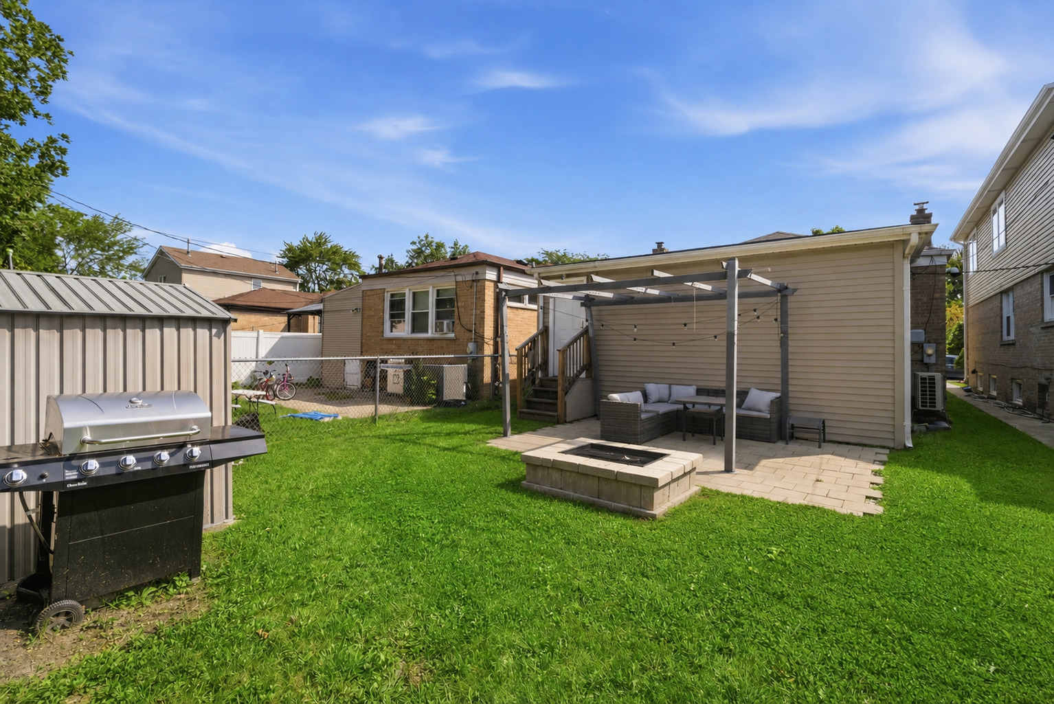 6730 N Whipple Street Property Photo 24