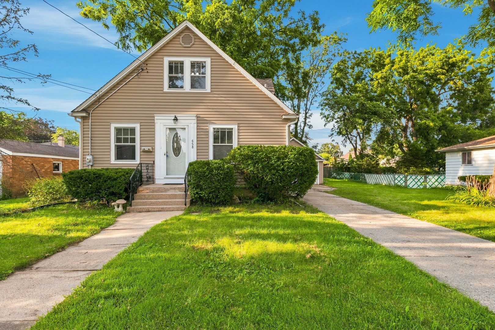 658 Columbia Avenue Property Photo 1