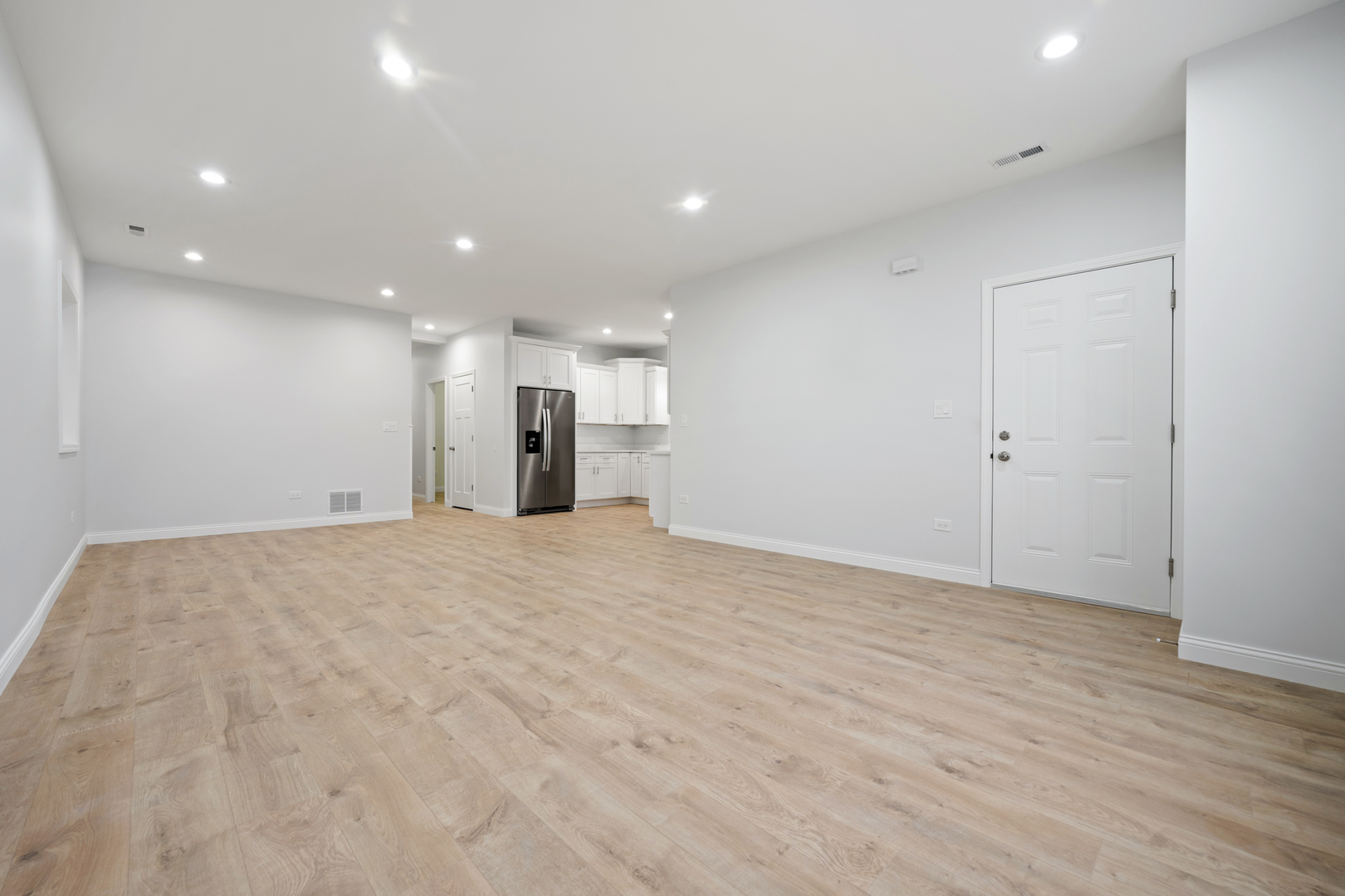 5326 W 31st Street Property Photo 5